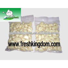 Sell peeled garlic/Fresh peeled garlic/Vacuum packed peeled garlic cloves